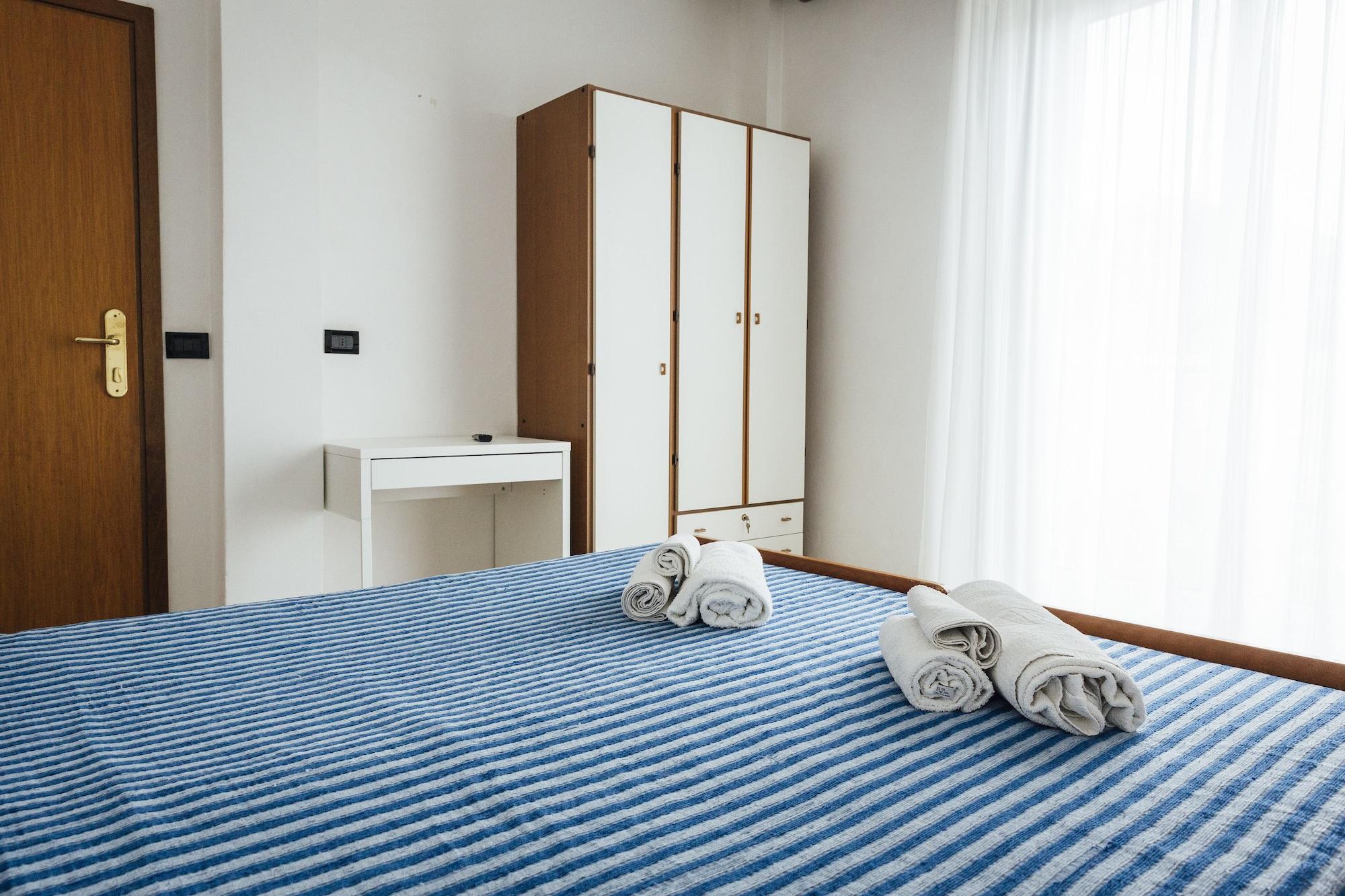 Hotel Montecarlo リミニ エクステリア 写真