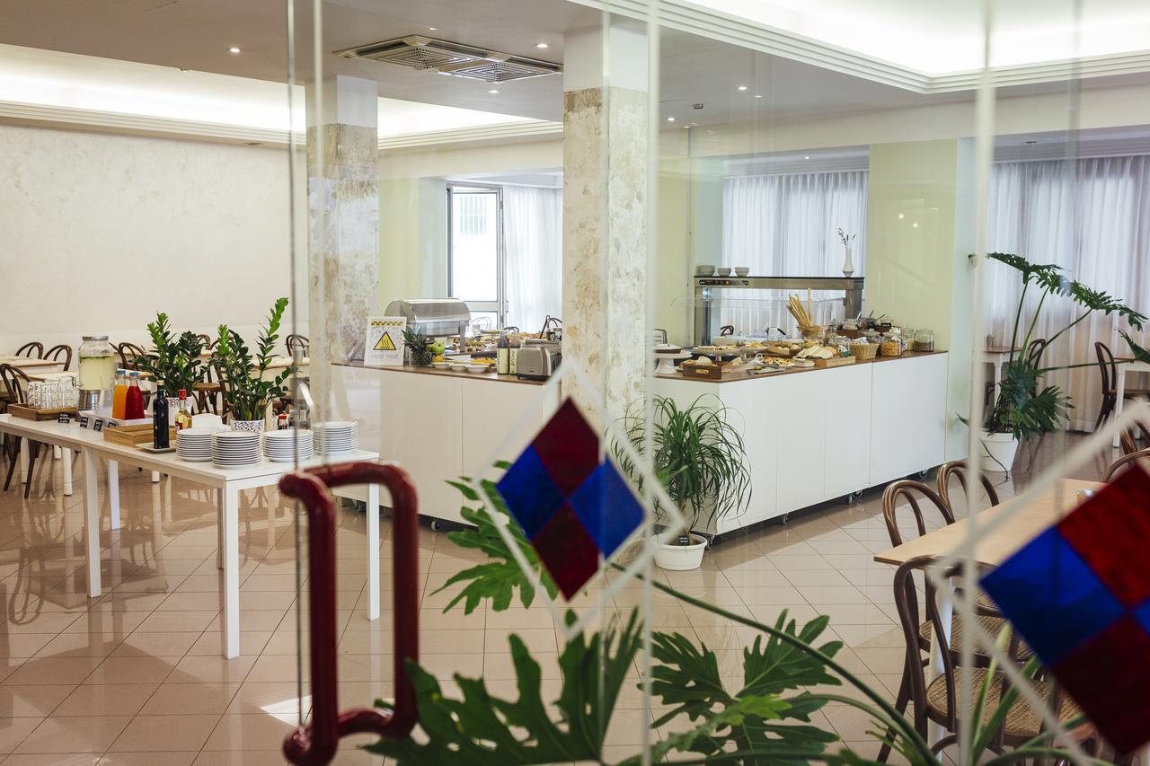 Hotel Montecarlo リミニ エクステリア 写真