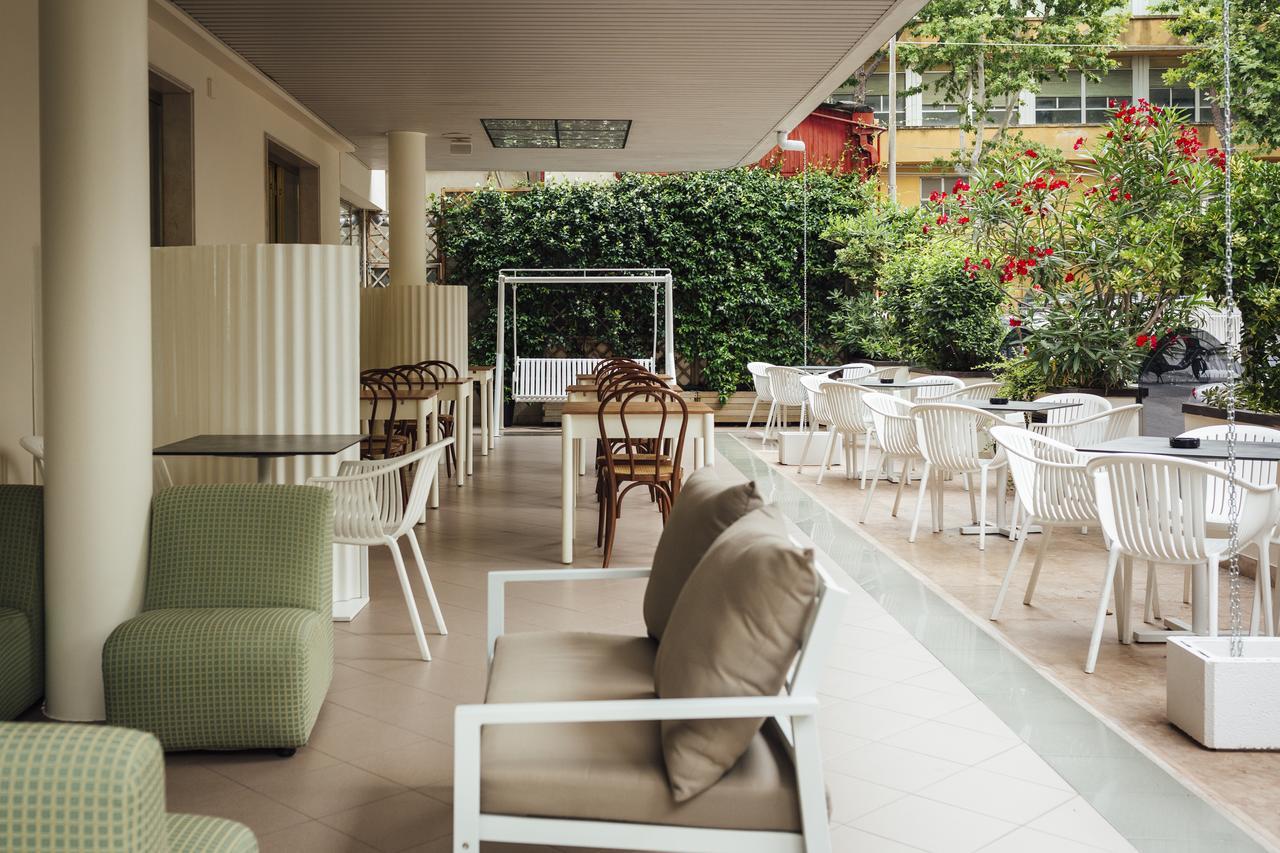 Hotel Montecarlo リミニ エクステリア 写真